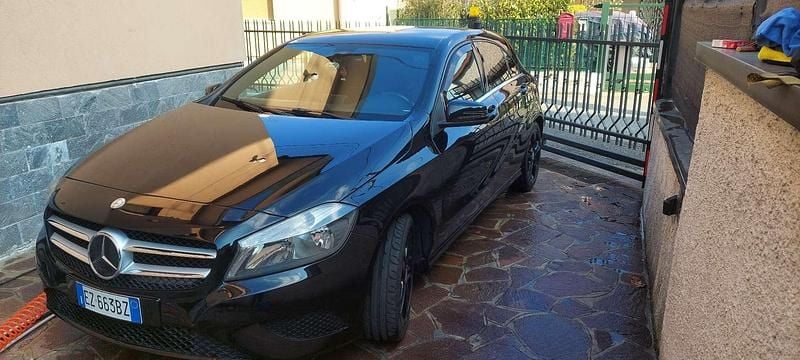 Usata Mercedes A180 Executive 109 CV (80 kW) 2015 Berlina