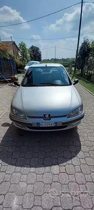 Usata Peugeot 106 60 CV (44 kW) 2000 Grigio Utilitaria