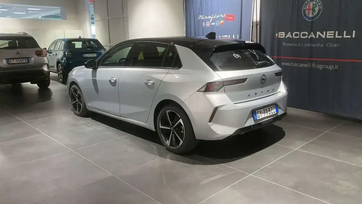 Usata Opel Astra S 131 CV (96 kW) 2025 Argento Utilitaria