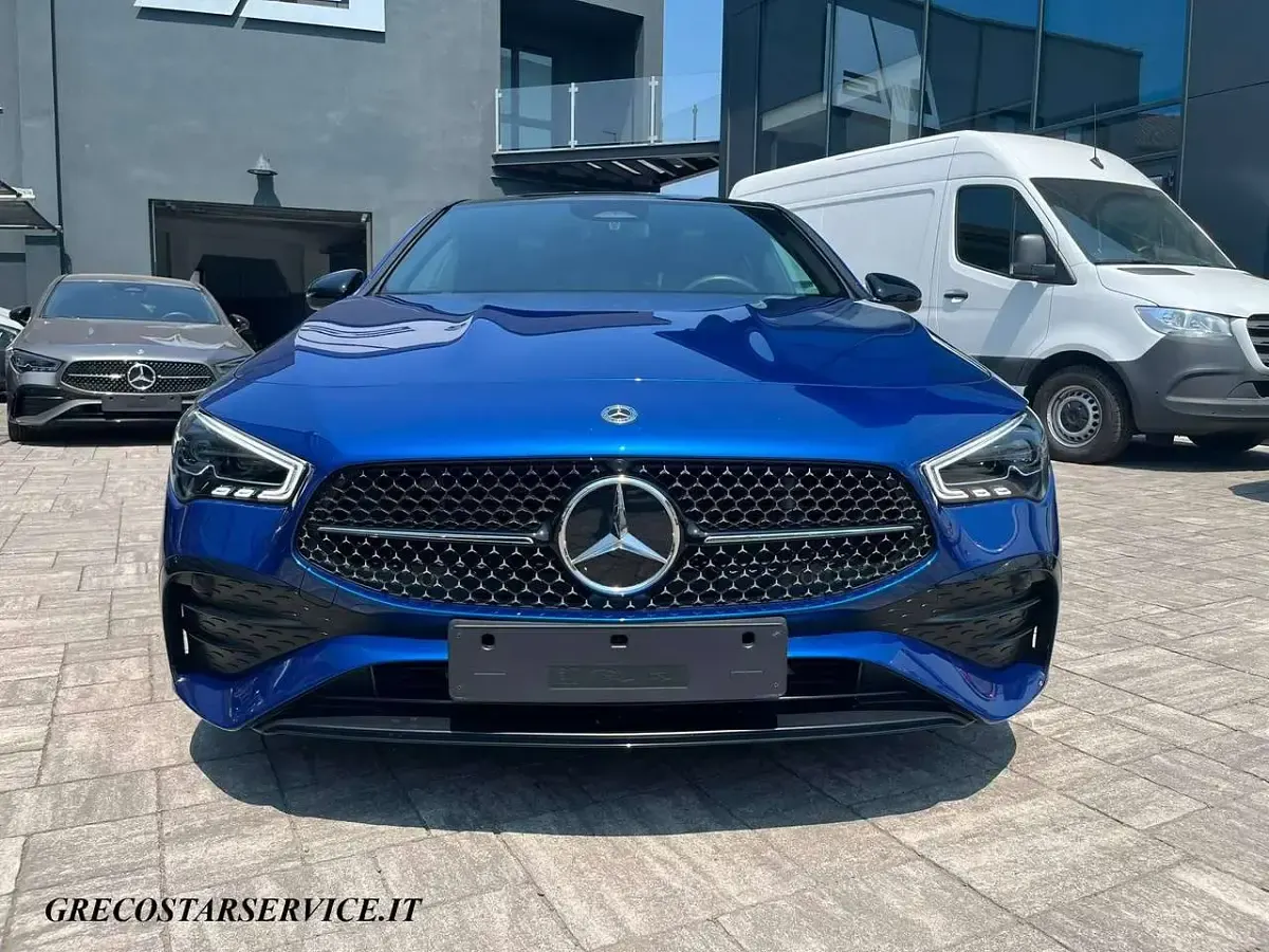 Usata Mercedes CLA200 Shooting Brake AMG Line Premium 163 CV (119 kW) 2025 Corallo Station wagon