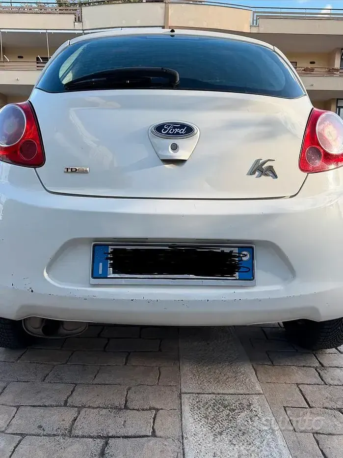 Begagnad Ford Ka 75 HK (55 kW) 2009 Vit Halvkombi