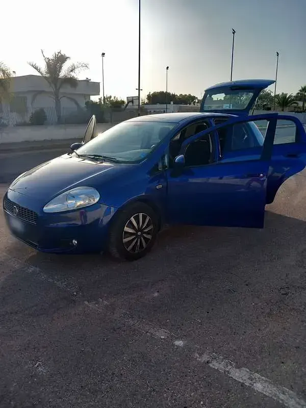 Usata Fiat Grande Punto 75 CV (55 kW) 2009 Utilitaria