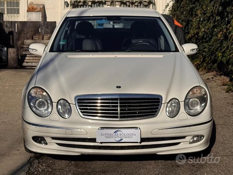Usata Mercedes E280 Avantgarde 190 CV (139 kW) 2006 Bianco Berlina