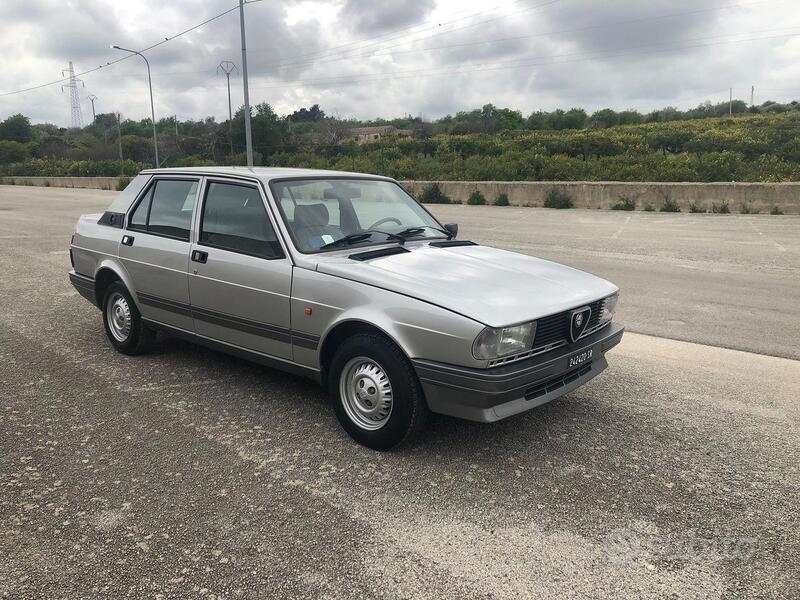 Usato 1984 Alfa Romeo Giulietta 1.6 Benzin 109 CV (11.500 €)