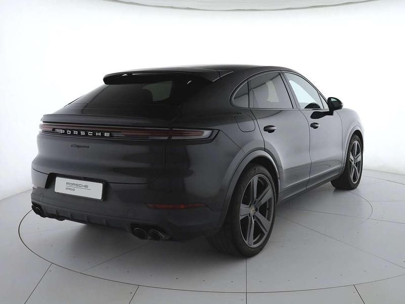 Usata Porsche Cayenne Coupe 354 CV (260 kW) 2023 Nero cromite metallizzato Coupé