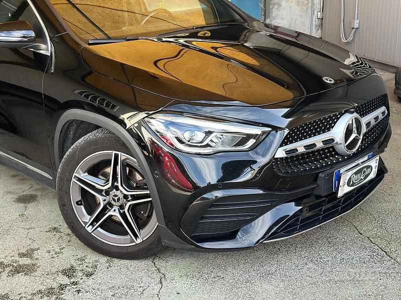 Usata Mercedes GLA200 Premium 150 CV (110 kW) 2022 Nero SUV