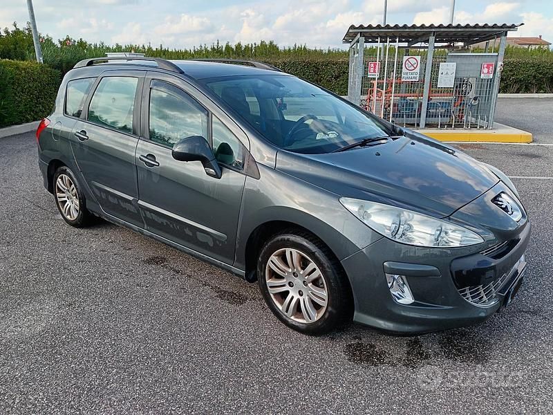Grigio Usata 2011 Peugeot 308 SW Station wagon | 5000 € (Buon prezzo) - Immagine 1/4