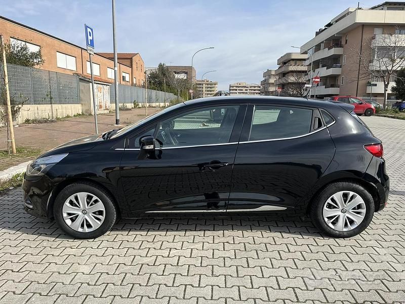 Usata Renault Clio IV Zen 90 CV (66 kW) 2017 Nero Berlina