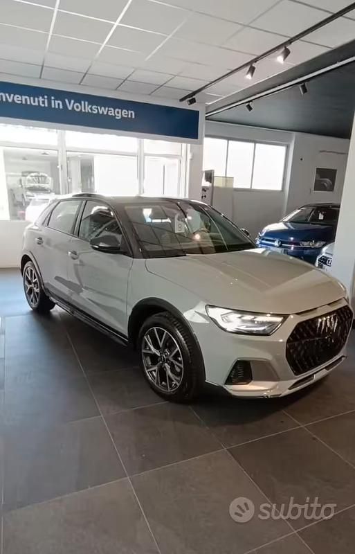 Usata Audi A1 Business 110 CV (80 kW) 2023 Grigio SUV