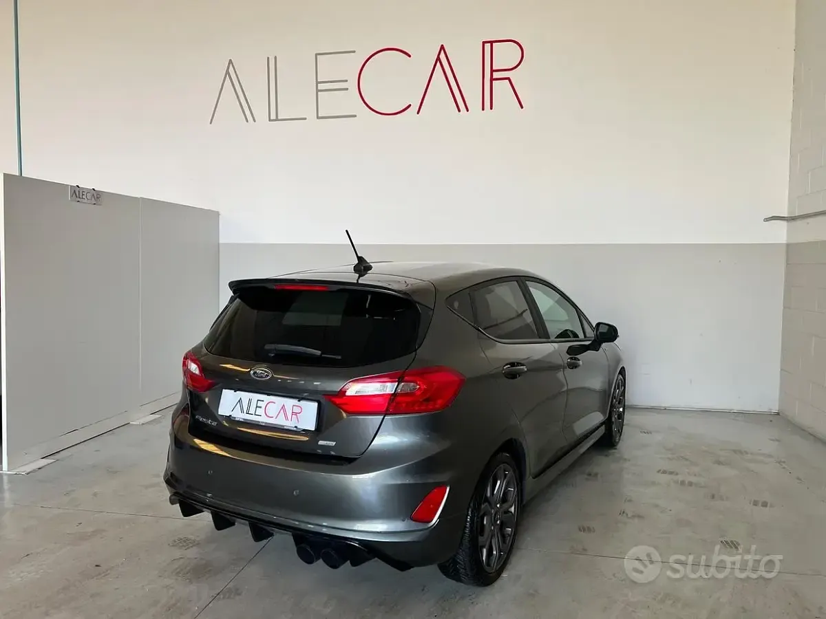 Usata Ford Fiesta ST-Line 101 CV (74 kW) 2019 Grigio Utilitaria