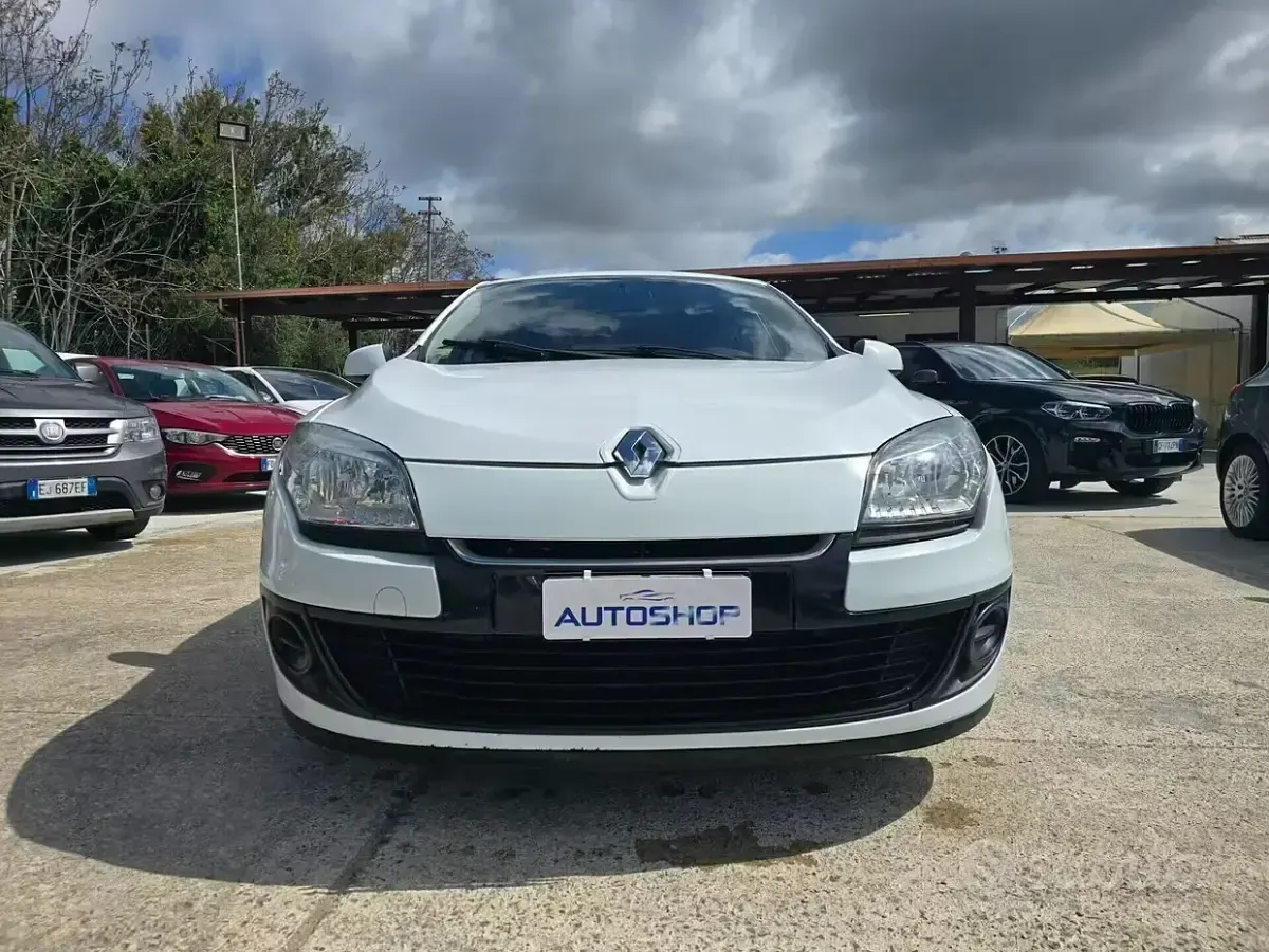 Usata Renault Mégane GrandTour 110 CV (80 kW) 2013 Bianco Station wagon