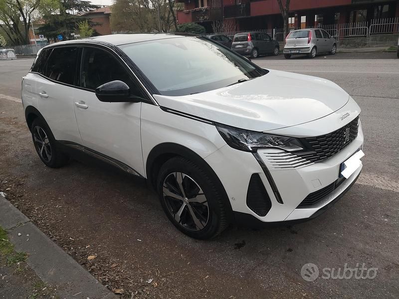 Usata Peugeot 3008 Allure 131 CV (96 kW) 2022 SUV