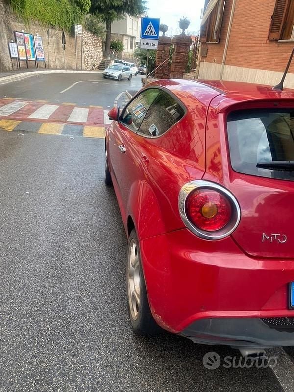 Usata Alfa Romeo MiTo 85 CV (62 kW) 2013 Rosso Utilitaria