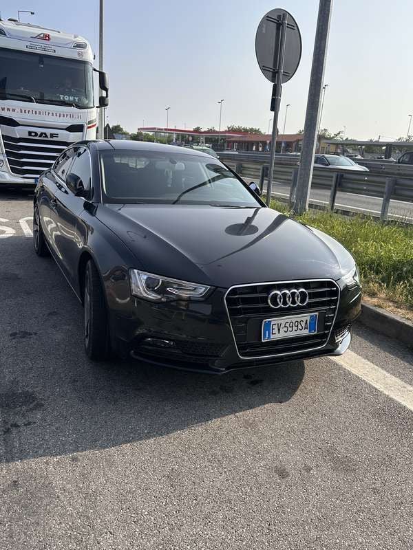 Usata 2015 Audi A5 Sportback Due volumi | 17.000 € (Buon prezzo) - Immagine 1/4