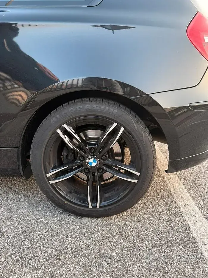 Usata BMW 118 143 CV (105 kW) 2011 Nero Utilitaria