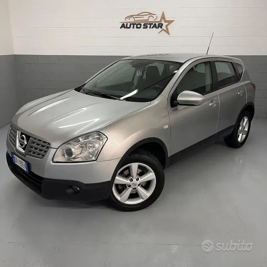 Usata Nissan Qashqai Tekna 141 CV (103 kW) 2009 Grigio SUV