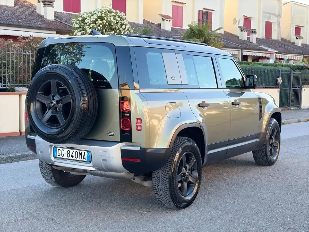 Occasion Land Rover Defender Dynamic 248 ch (182 kW) 2022 Marron SUV
