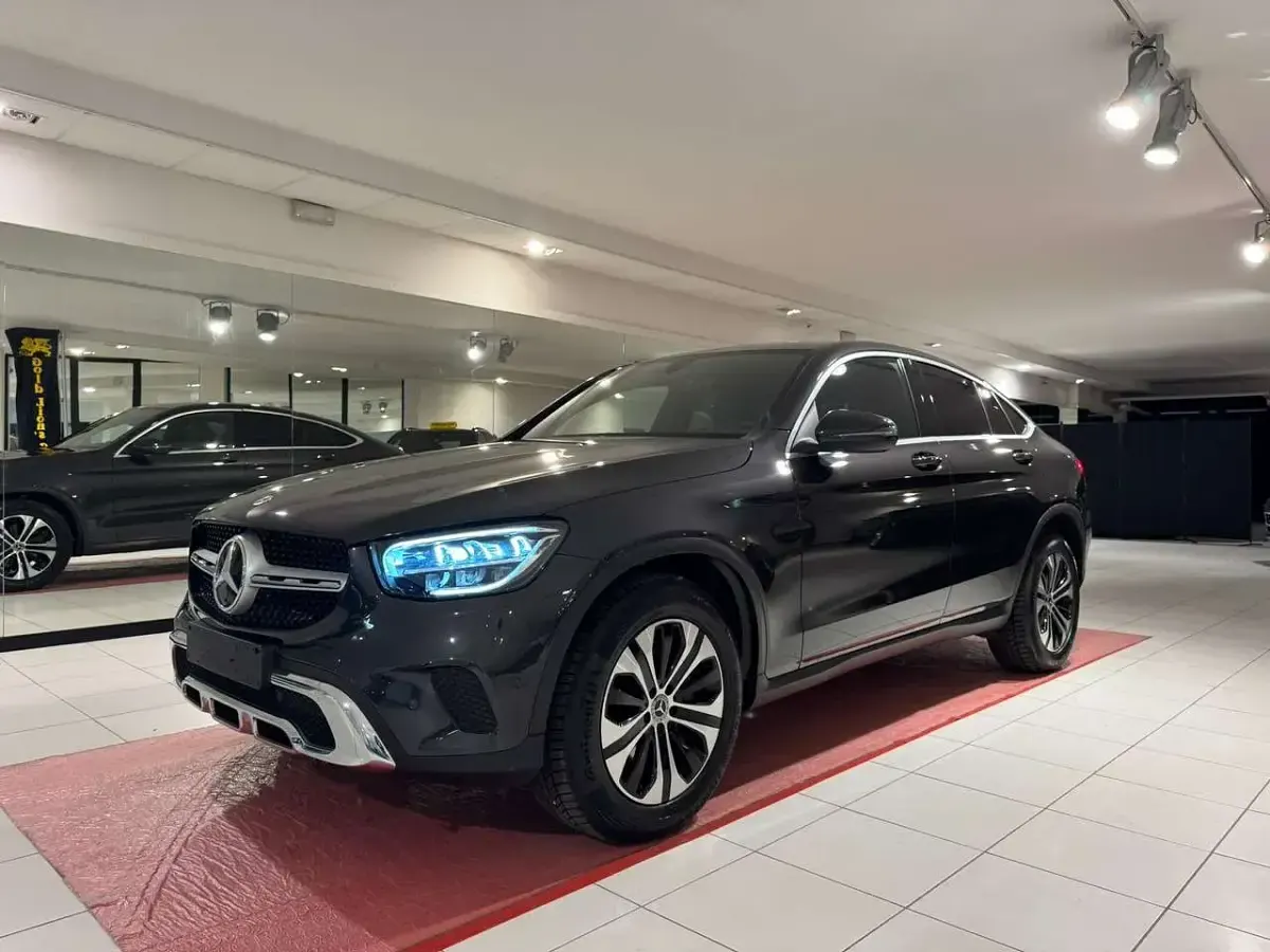 Usata Mercedes GLC220 194 CV (142 kW) 2022 Grigio SUV
