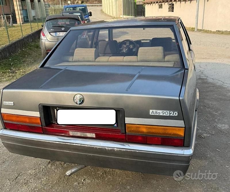 Usata Alfa Romeo 90 1985 Grigio Berlina