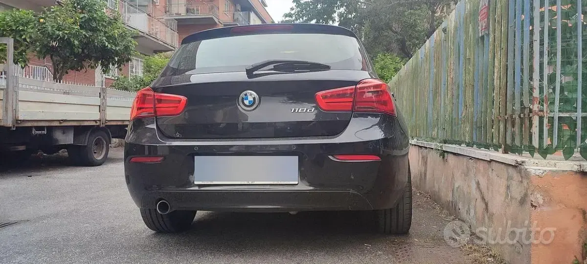 Usata BMW 118 Sport Line 150 CV (110 kW) 2017 Nero Utilitaria