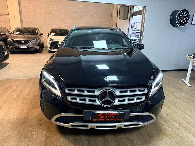 Usata Mercedes GLA250 211 CV (155 kW) 2019 Nero SUV