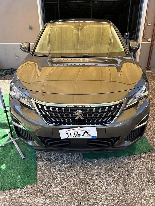 Usata Peugeot 3008 Business-Line 120 CV (88 kW) 2017 Marrone SUV