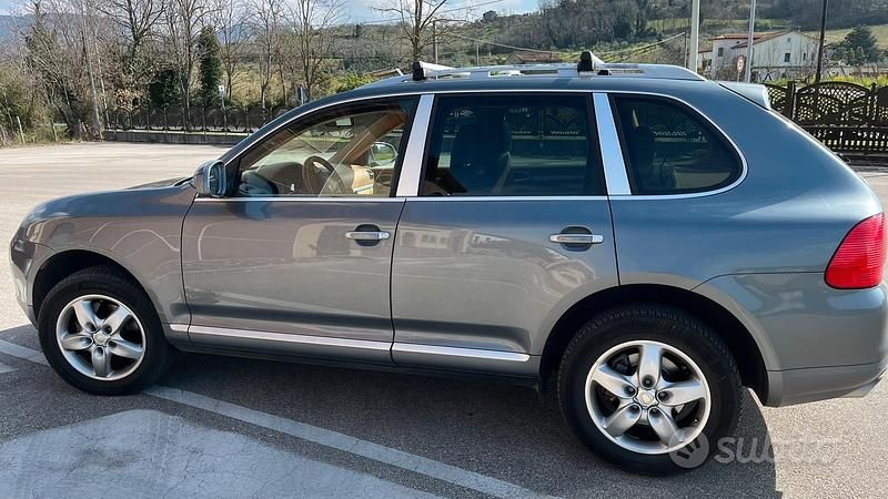 Usata Porsche Cayenne 250 CV (183 kW) 2006 Grigio SUV