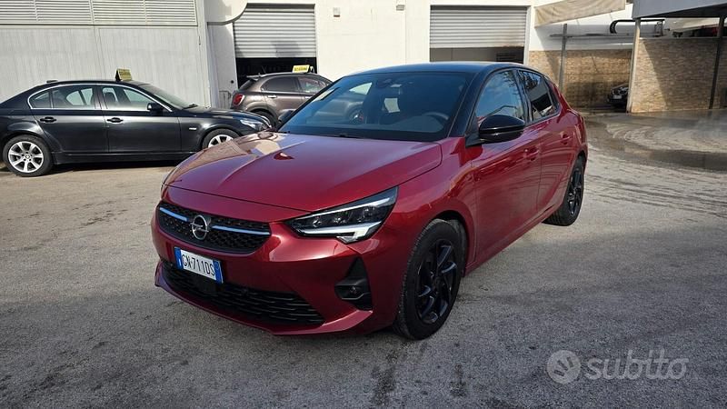 Usata Opel Corsa Design & Tech 100 CV (73 kW) 2023 Rosso Utilitaria