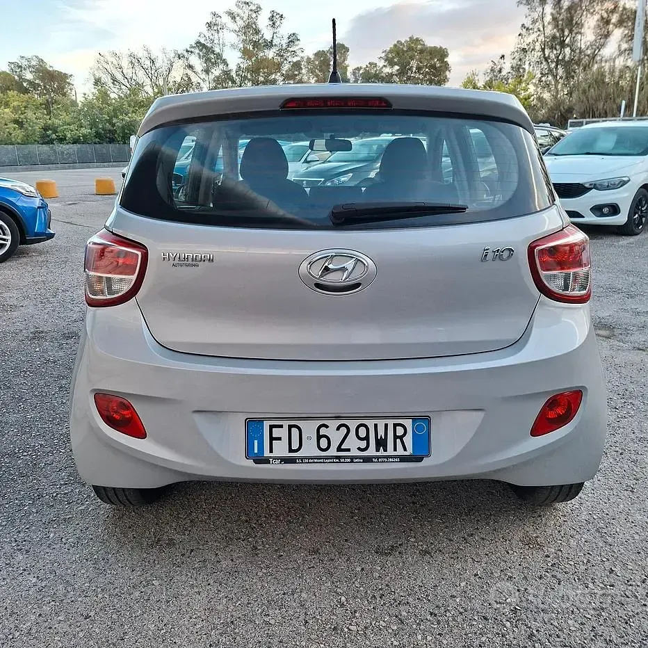 Usata Hyundai i10 Classic 67 CV (49 kW) 2016 Grigio Utilitaria