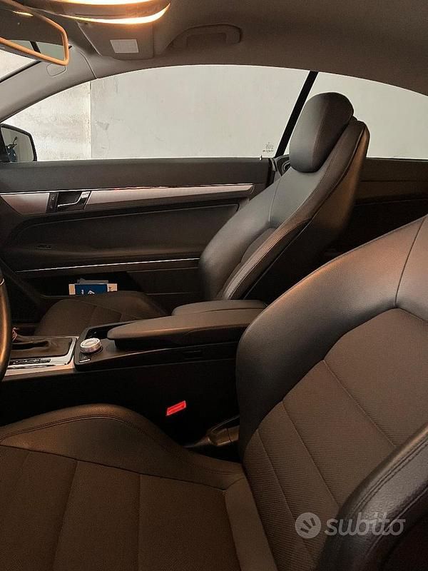 Usata Mercedes E250 Avantgarde 204 CV (150 kW) 2013 Nero Coupé