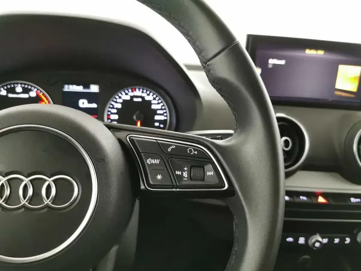 Usata Audi Q2 Admired 2023 Grigio SUV