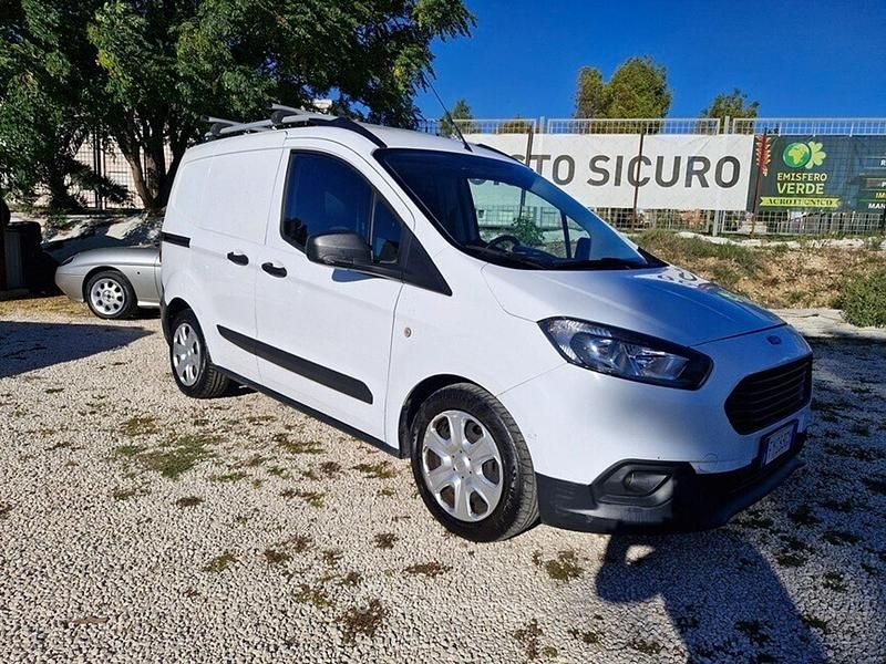 Usata Ford Tourneo Courier Sport 101 CV (74 kW) 2019 Bianco Monovolume