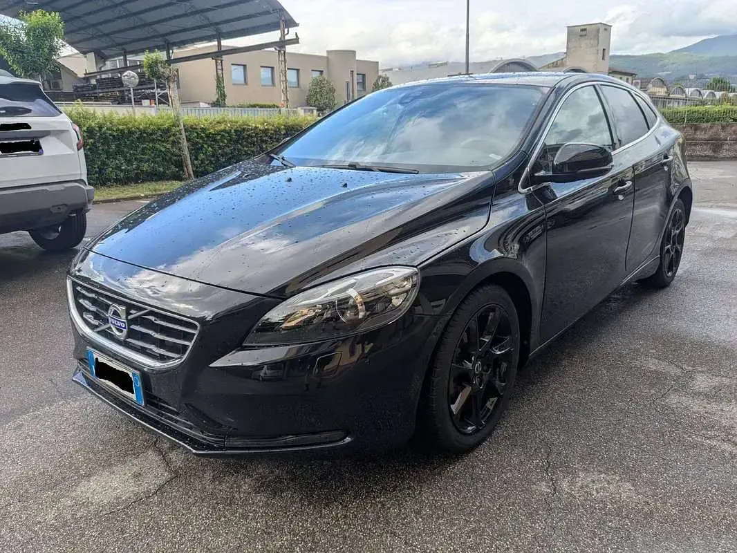Usado Volvo V40 Ocean Race 114 CV (83 kW) 2015 Negro Berlina