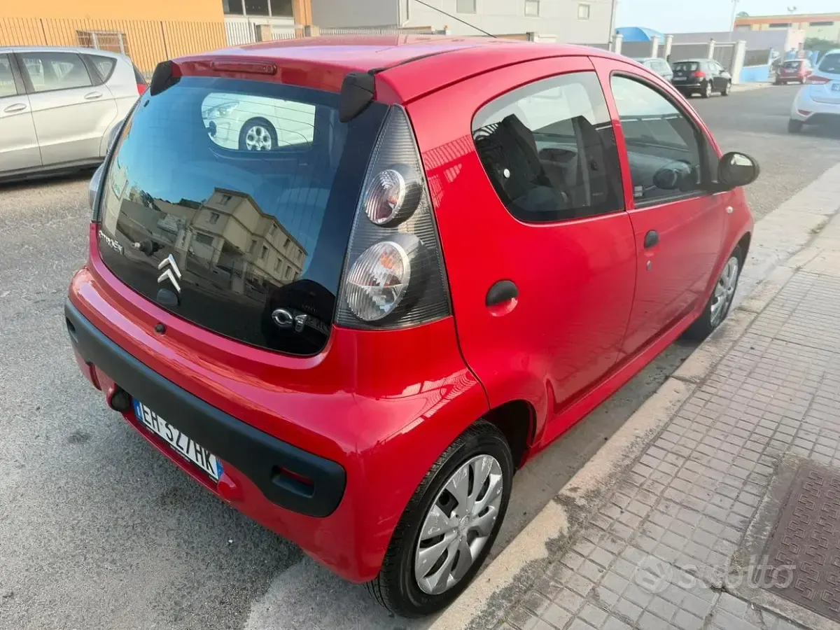 Usata Citroën C1 Attraction 68 CV (50 kW) 2011 Rosso Utilitaria