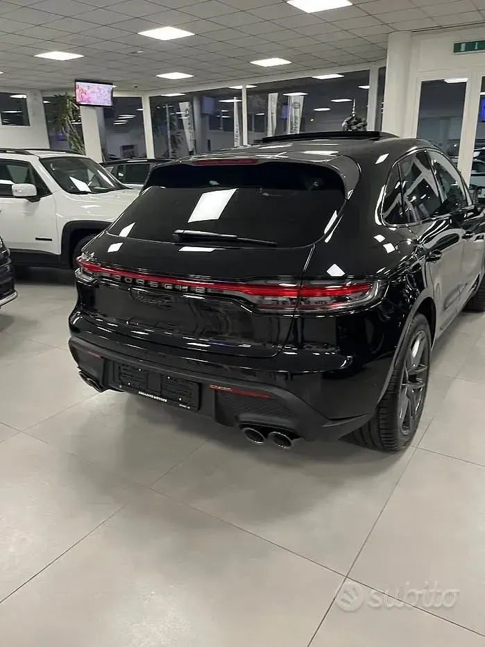 Usata Porsche Macan T 265 CV (194 kW) 2023 Nero SUV
