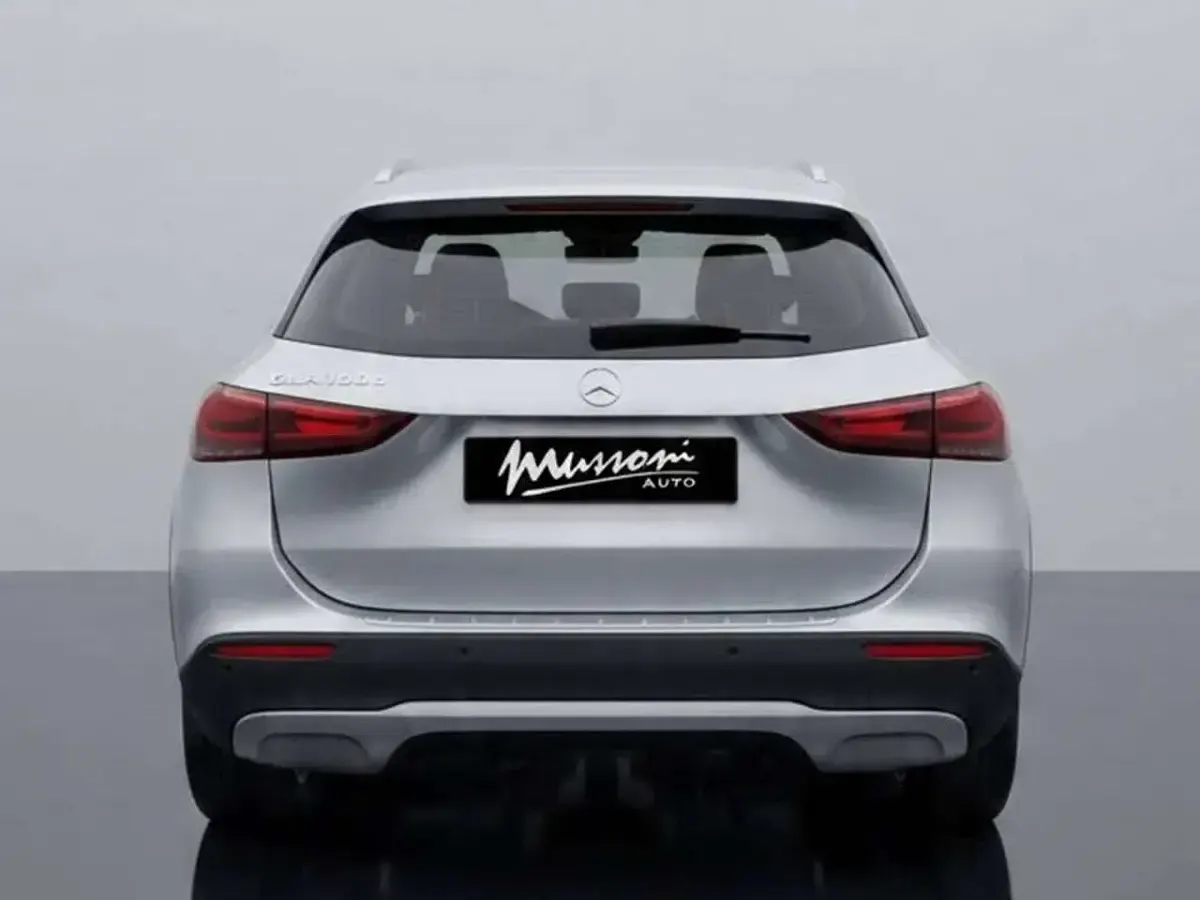 Usata Mercedes GLA180 Advanced 116 CV (85 kW) 2025 Argento met. SUV