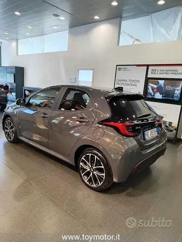 Nuova Toyota Yaris Hybrid 92 CV (67 kW) 2026 Berlina