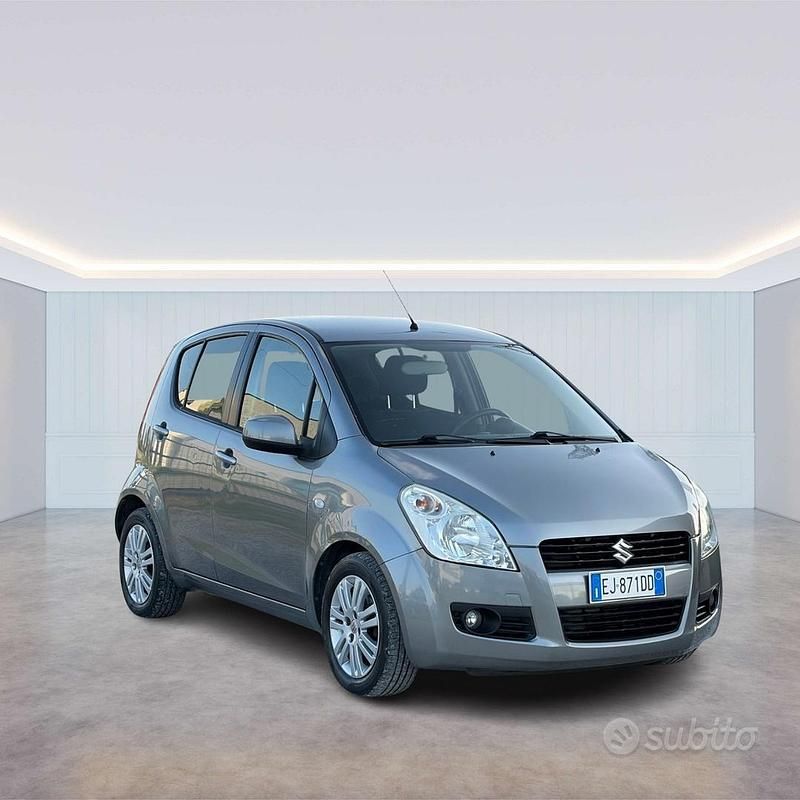 Usata Suzuki Splash 65 CV (47 kW) 2011 Grigio Utilitaria