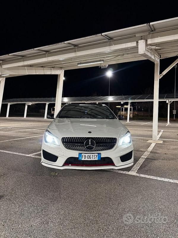 Usata Mercedes CLA250 Shooting Brake 218 CV (160 kW) 2015 Bianco Station wagon