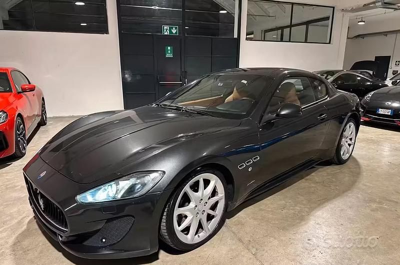 Usata Maserati Granturismo 460 CV (338 kW) 2013 Grigio Coupé