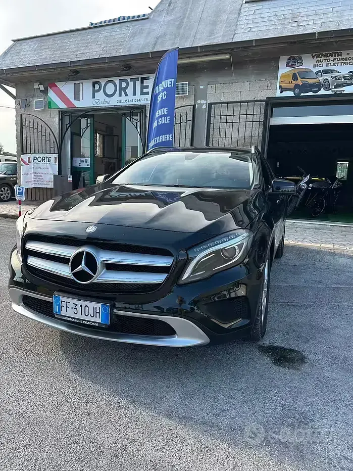 Usata Mercedes GLA200 Business 136 CV (100 kW) 2016 Nero SUV