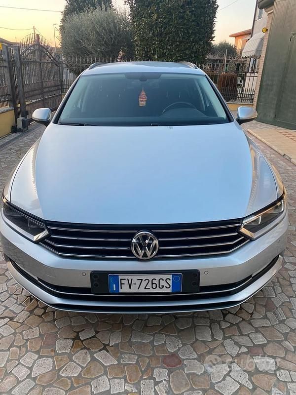 Usata VW Passat 150 CV (110 kW) 2019 Grigio Station wagon