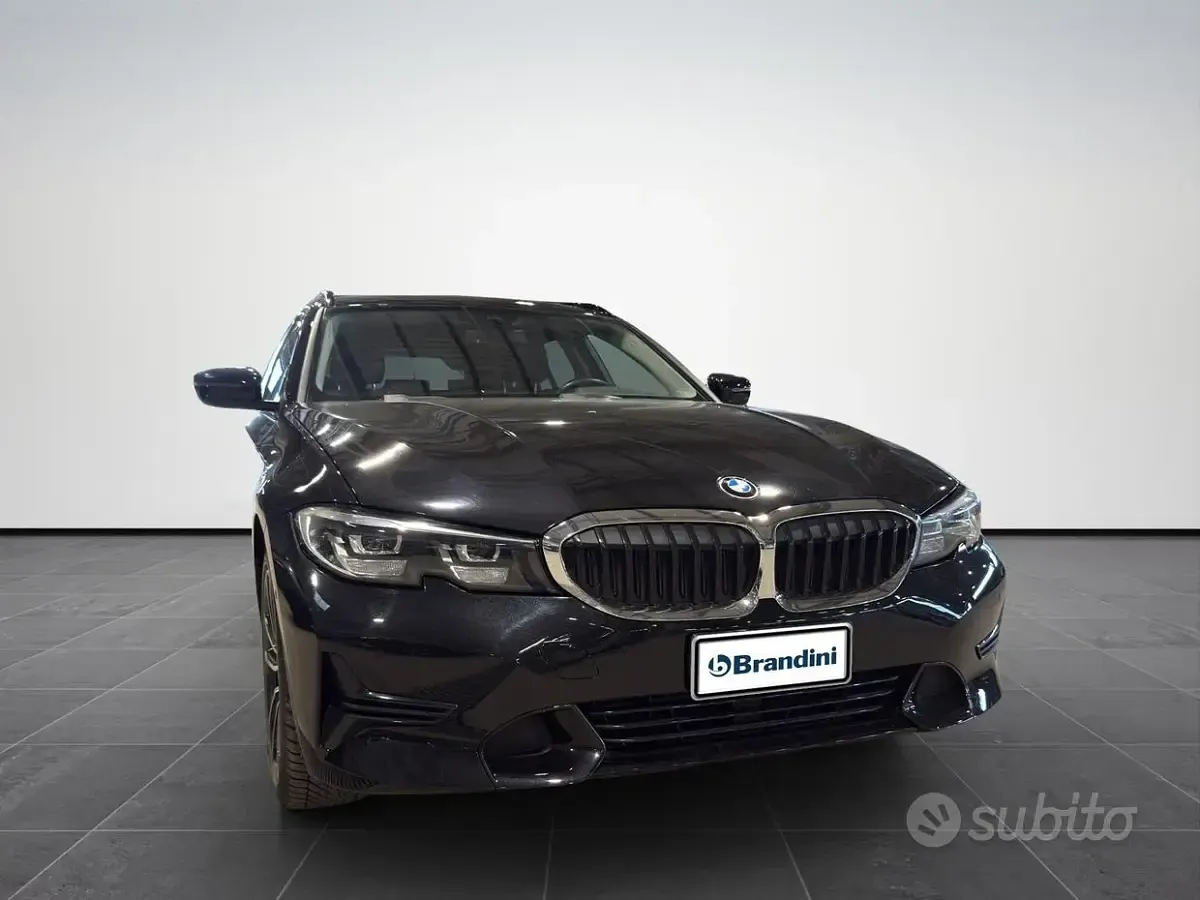 Gebraucht BMW 318 Sport Line 156 PS (114 kW) 2022 Schwarz Kombi