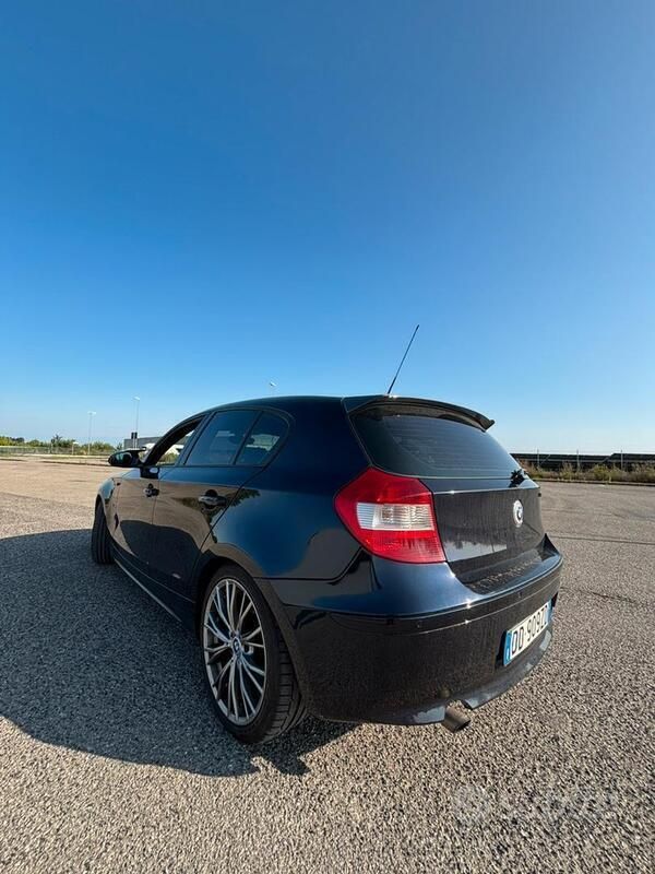 Usata BMW 118 Efficient Dynamics 143 CV (105 kW) 2007 Blu Utilitaria