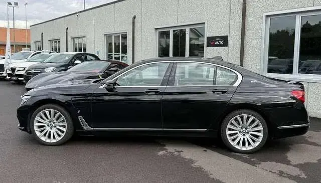 Usata BMW 740 Luxury Line 258 CV (189 kW) 2016 Nero Berlina