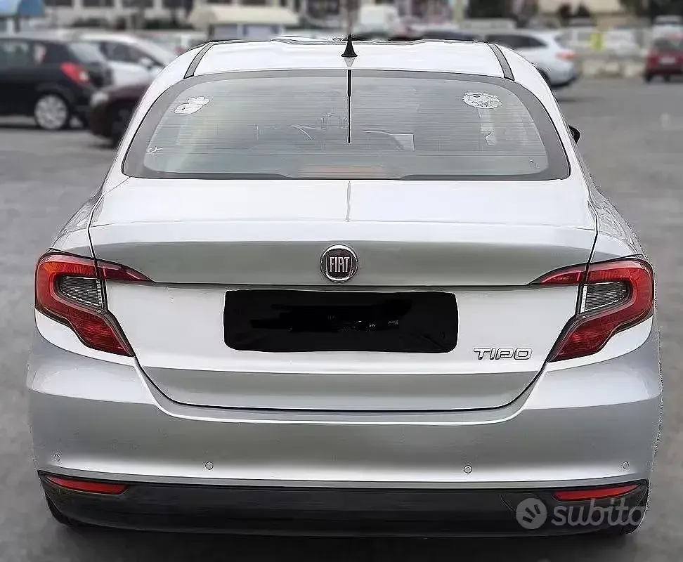 Usata Fiat Tipo 95 CV (69 kW) 2017 Grigio Berlina