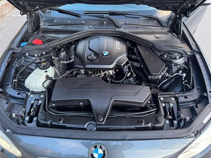 Grigio Usata 2017 BMW 116 M Sport Due volumi | 16.000 € (Buon prezzo) - Immagine 1/4