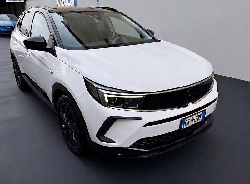 Usata Opel Grandland X GS Line 181 CV (133 kW) 2022 Bianco SUV
