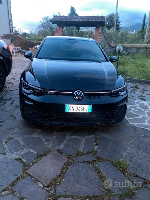 Usata 2022 VW Golf VIII GTI Tre volumi | 29.500 € (Ottimo prezzo) - Immagine 1/4