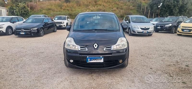 Usata Renault Modus 85 CV (62 kW) 2009 Nero Monovolume